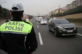 1-mayista-ankarada-arac-trafigine-kapatilacak-noktalar-belli-oldu-Ws9BkFDw.jpg